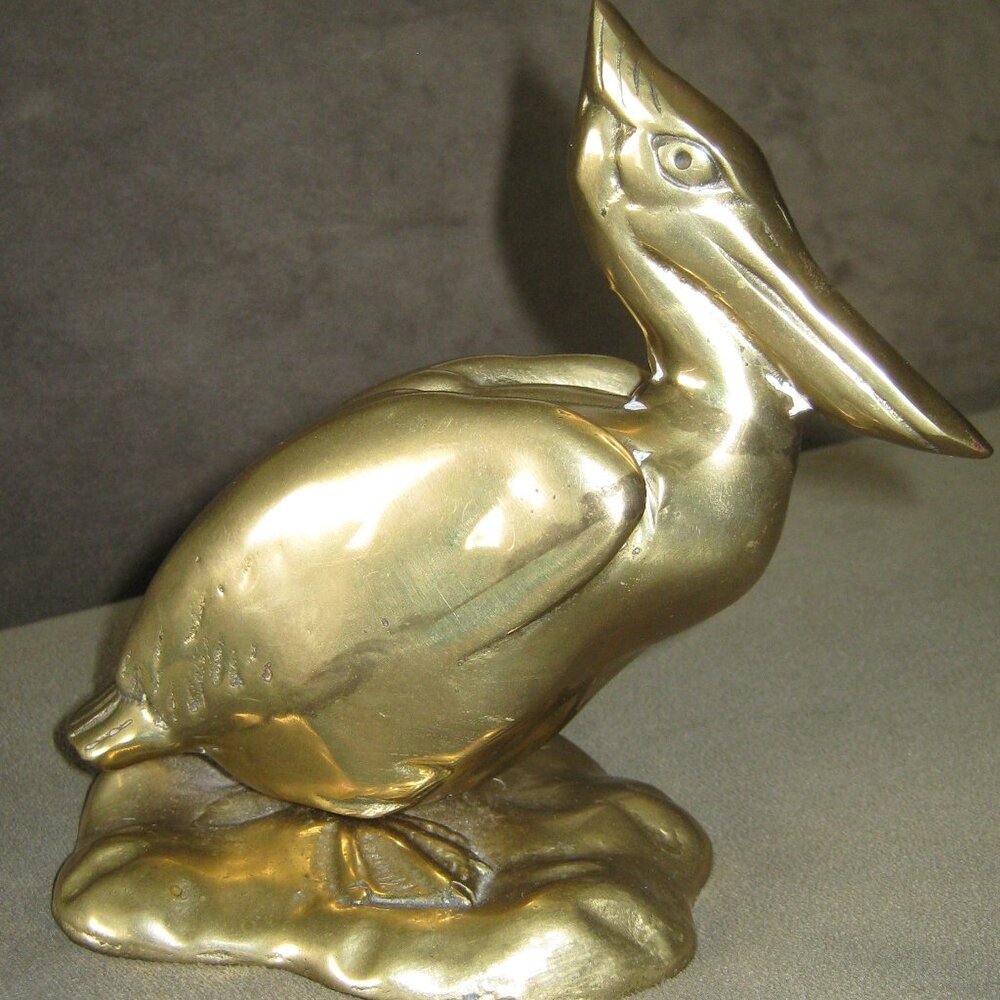 Vintage Cast Brass PELICAN Sea Bird Heavy Figurine Paper Weight 7 x 5.5" Tall